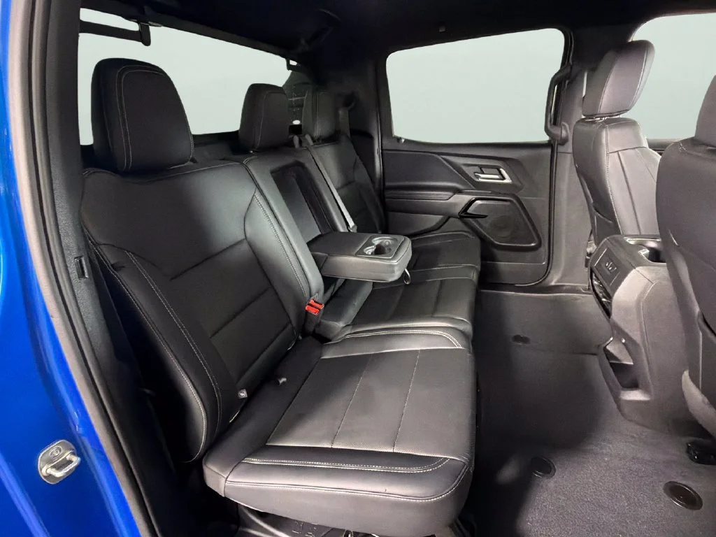 Used 2025 Riptide Blue Metallic Chevrolet LT - Extended Range image 31