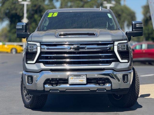 2025 Chevrolet Silverado 3500 HD LTZ - Photo 2