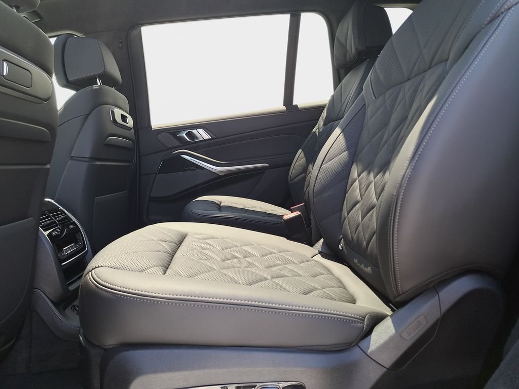 New 2027 Black Sapphire Metallic BMW xDrive40i image 9