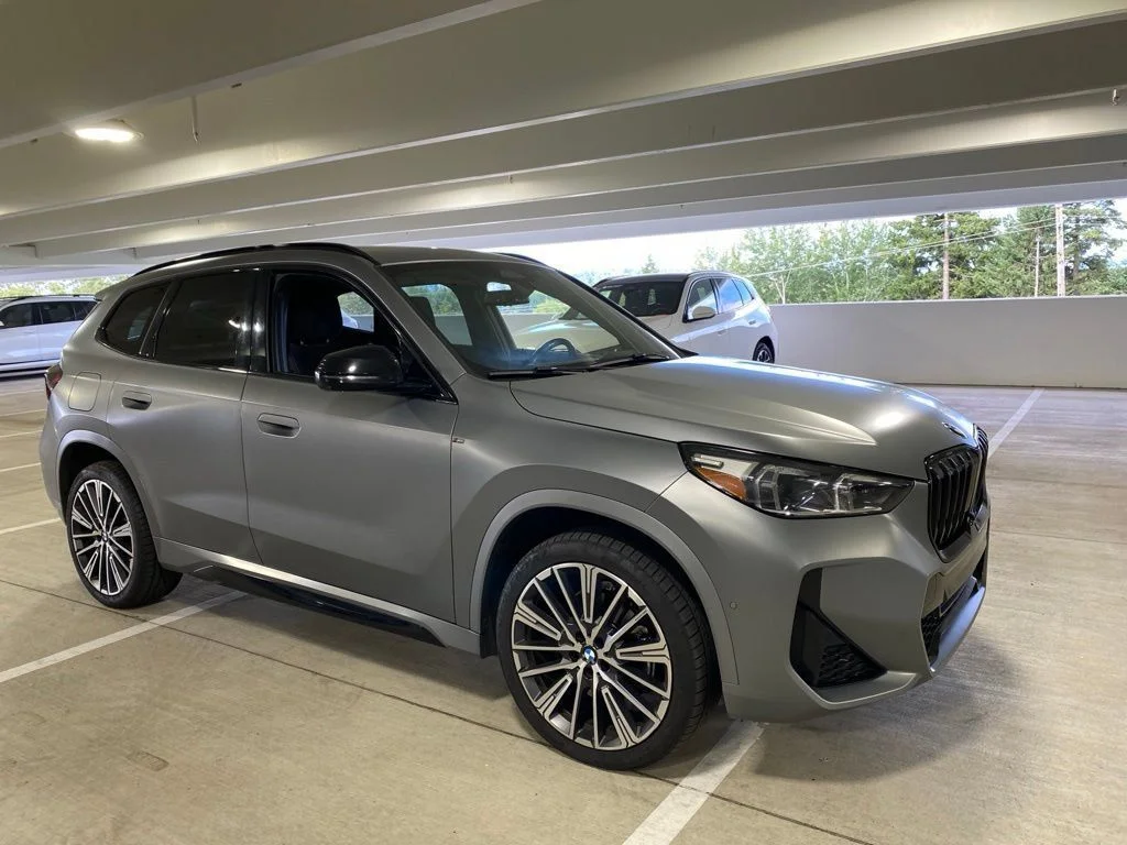 Used 2023 Gray Metallic BMW xDrive28i image 6