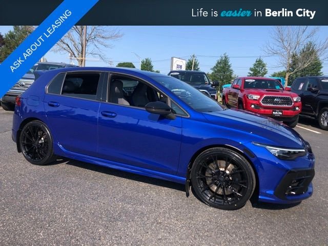 2025 Volkswagen Golf R Golf R Black Edition 4-door DSG's photo