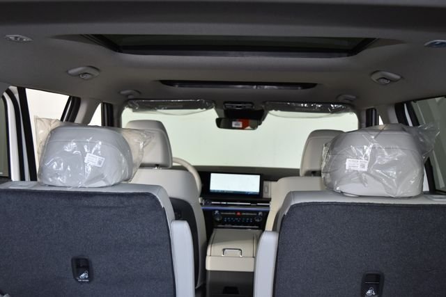 New 2027 White Hyundai Limited image 43