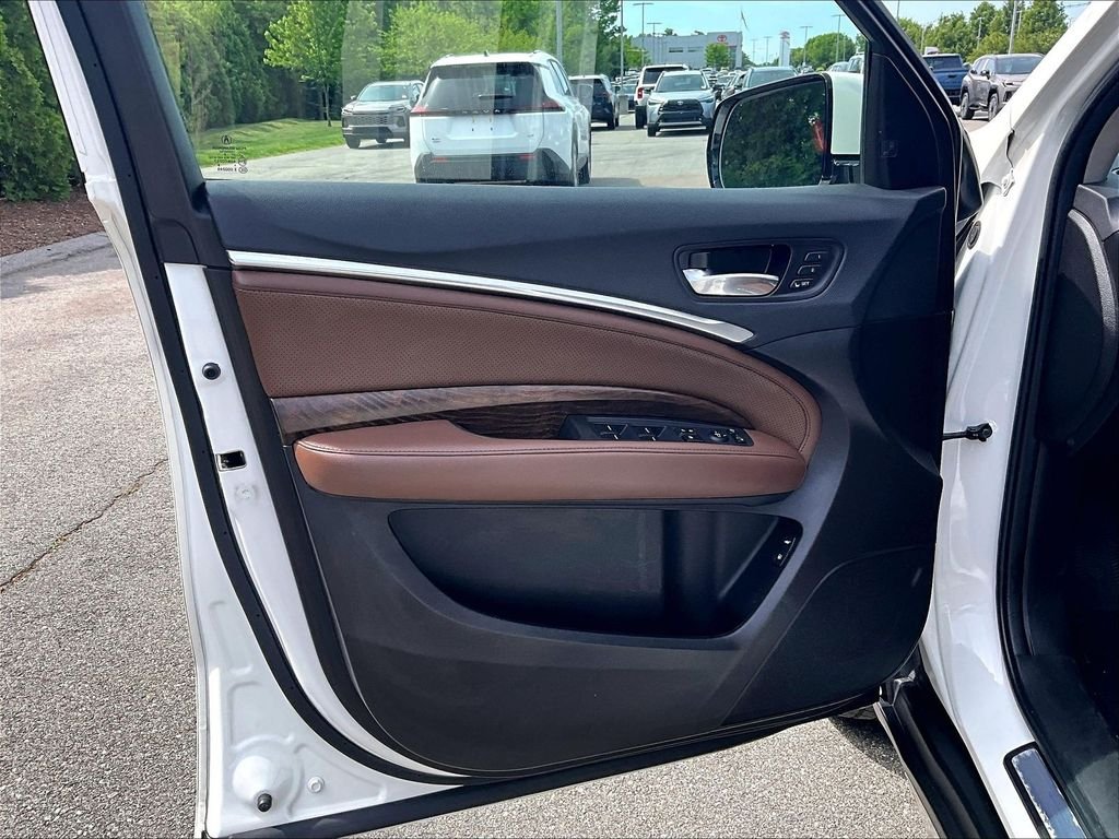 Used 2019 White Acura 3.5L Technology Package image 9