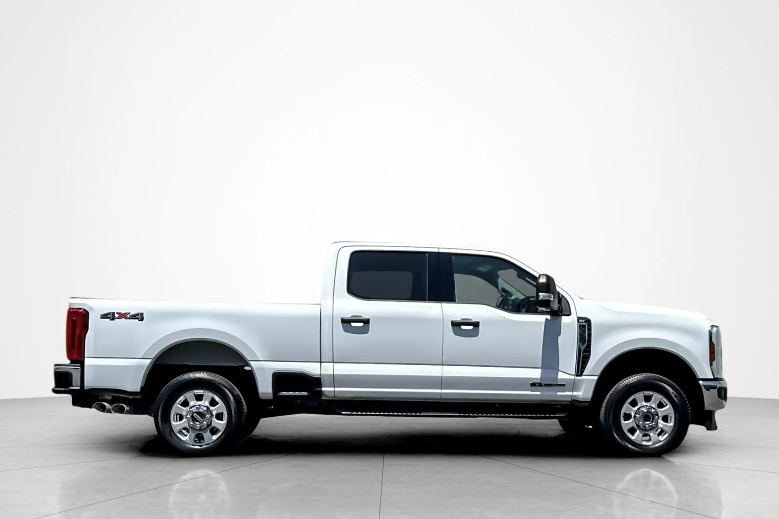 2024 Ford F-350 Super Duty XLT - Photo 6