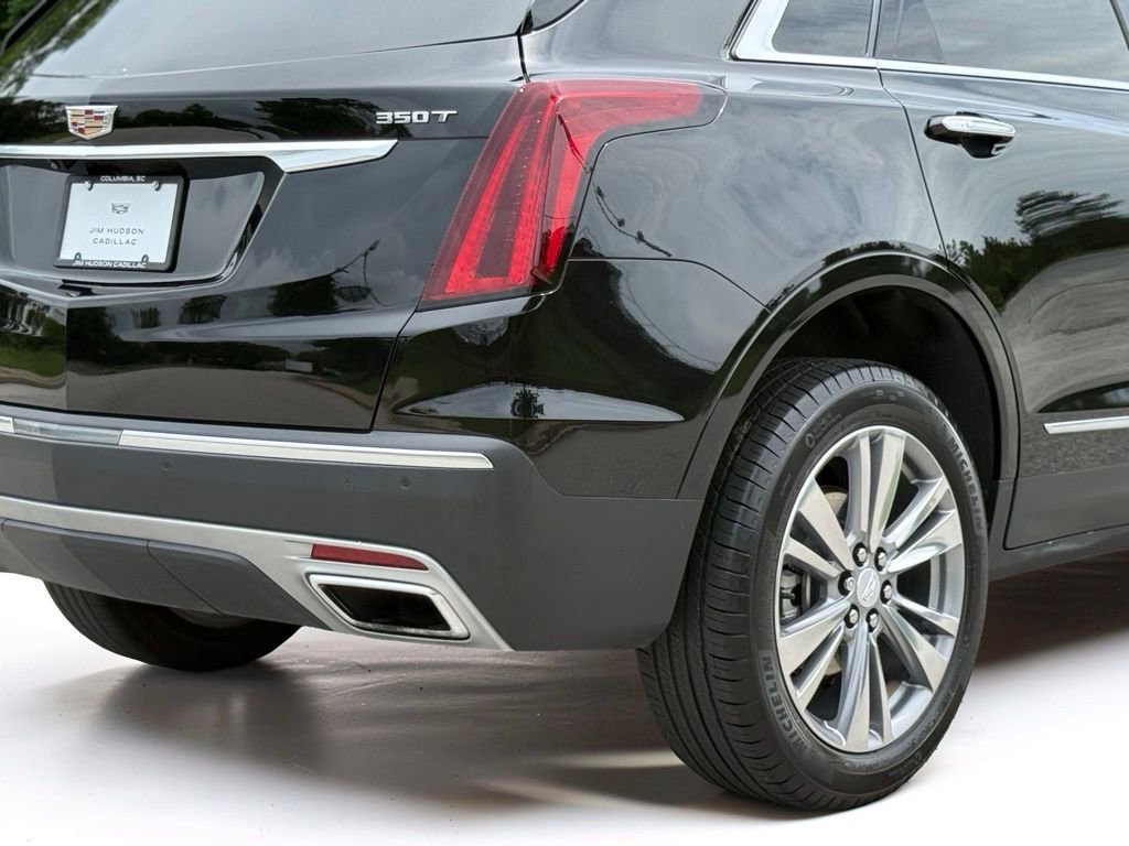 Used 2025 Stellar Black Metallic Cadillac Premium Luxury image 16