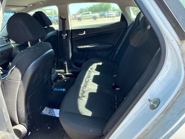 Used 2019 White Kia LX image 23