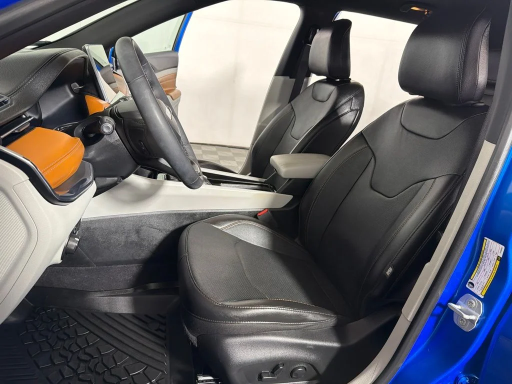 Used 2023 Laser Blue Jeep Limited image 10