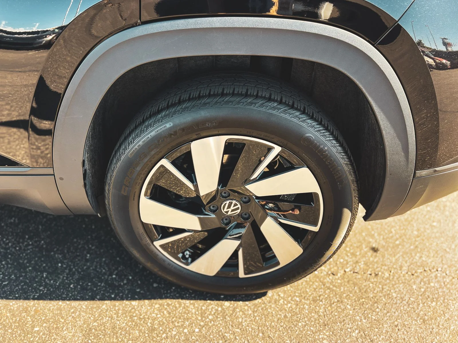 2024 Volkswagen Atlas Cross Sport SE w/Tech - Photo 11