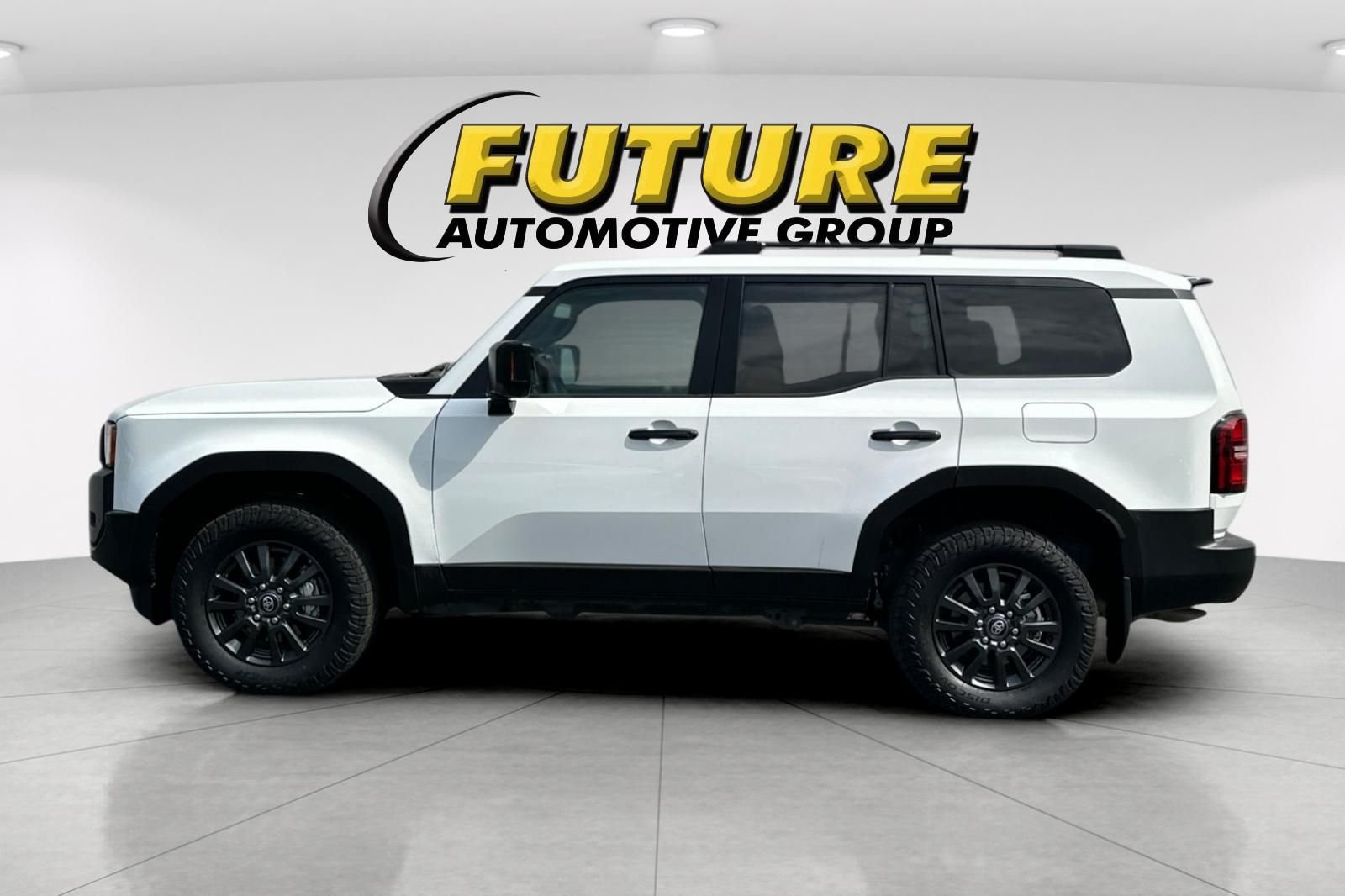 Used 2024 White Toyota 1958 image 7