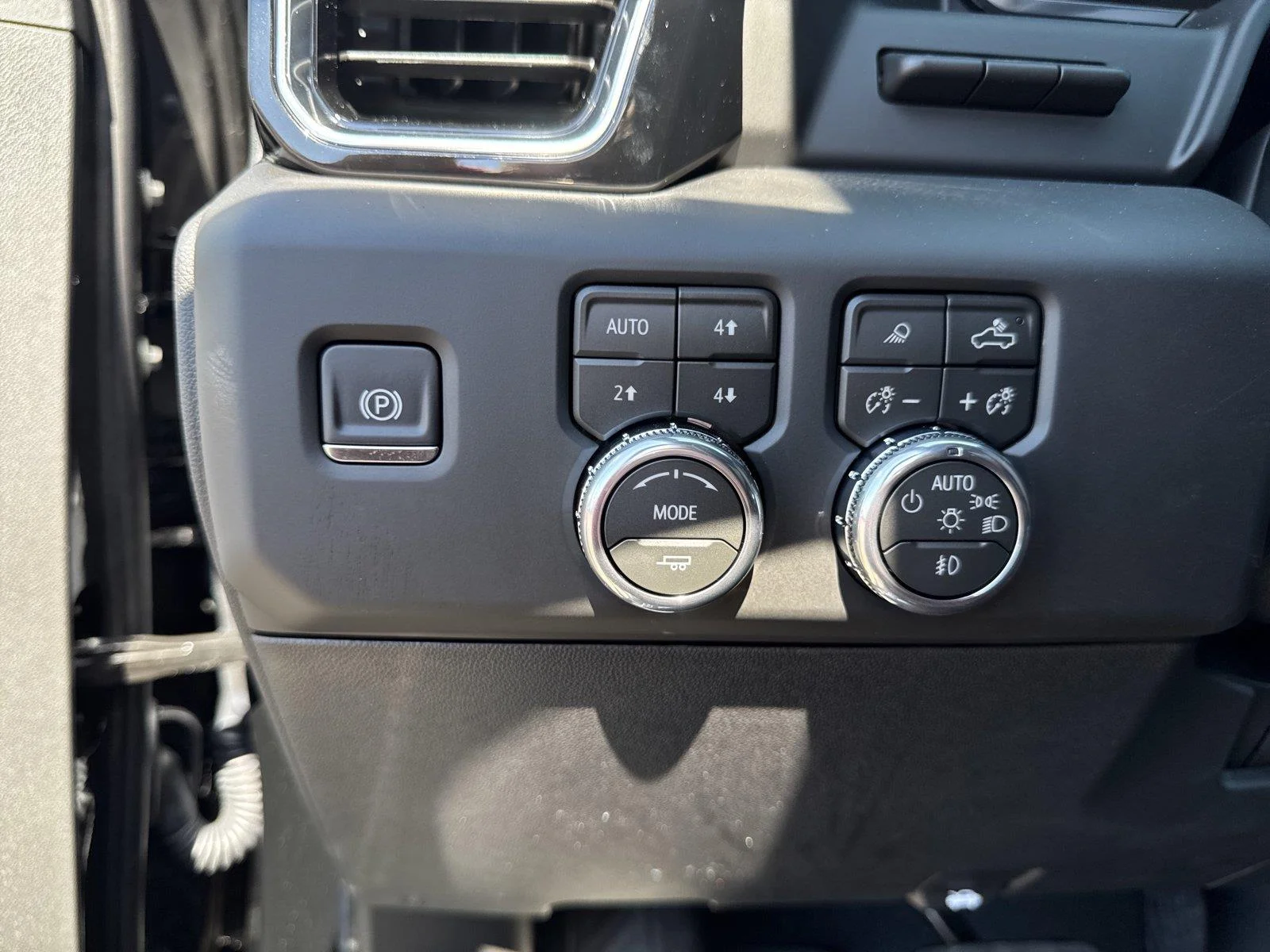 New 2026 Onyx Black GMC Denali Ultimate image 19