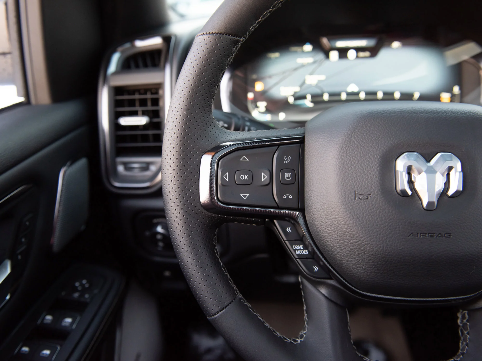 New 2026 White RAM Sport* HEMI V8 image 12