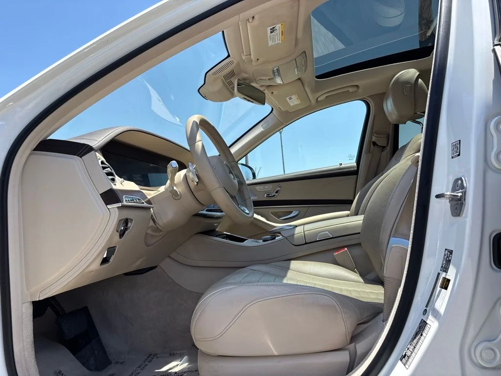 Used 2020 designo Diamond White Metallic Mercedes-Benz S 560 image 8