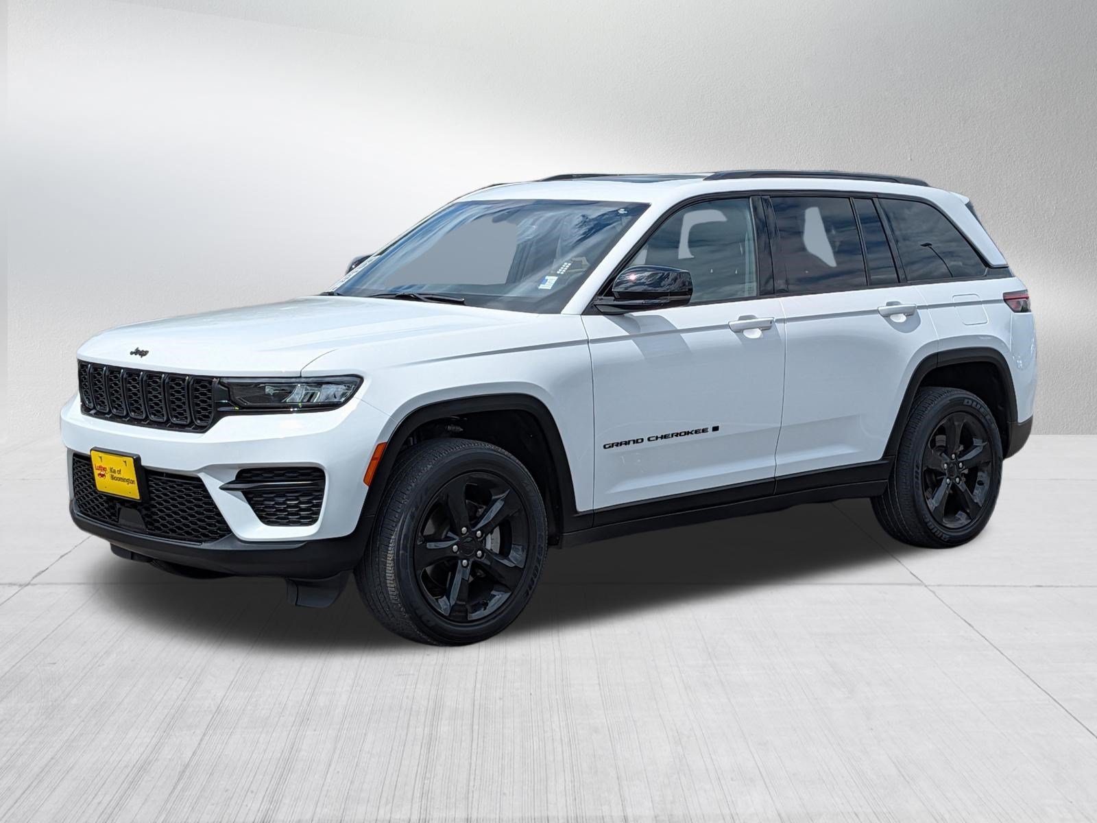 Used 2023 Bright White Clearcoat Jeep Altitude X image 3