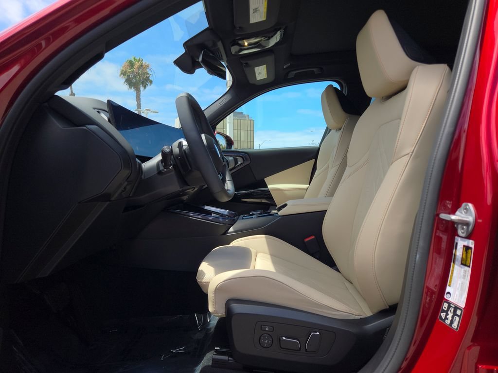 Used 2026 Vegas Red Metallic BMW 30 xDrive image 8