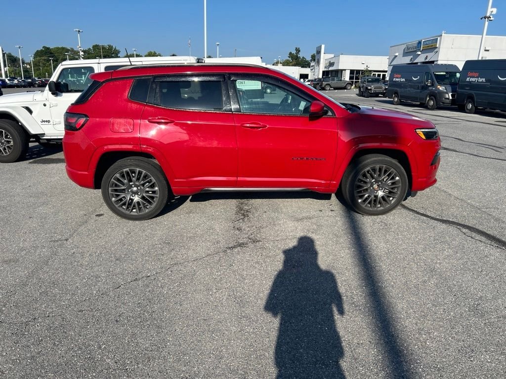 Used 2022 Red Jeep Limited image 5