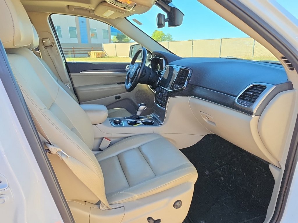Used 2021 White Jeep Limited image 25