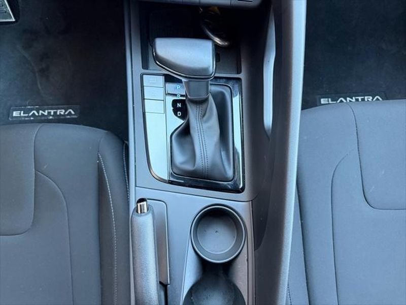 Used 2025 Ultimate Red Hyundai SEL Sport image 28