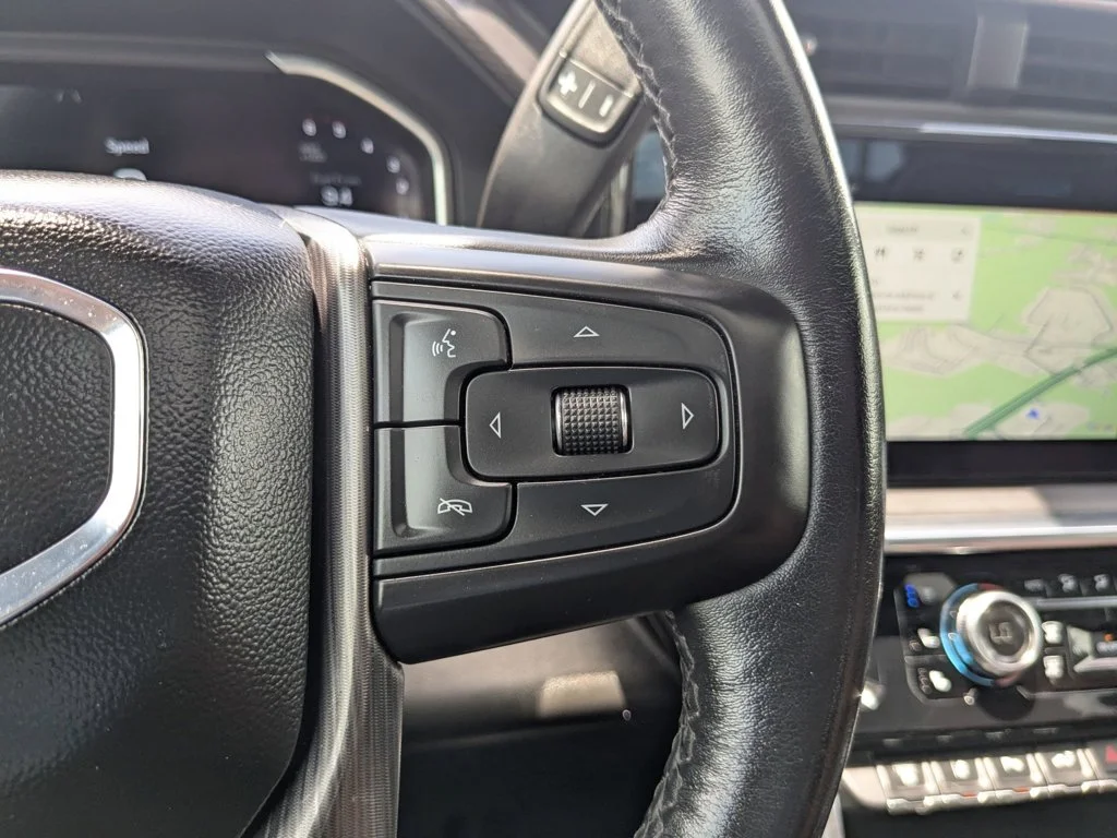 Used 2024 White Frost Tricoat GMC Denali Ultimate image 24
