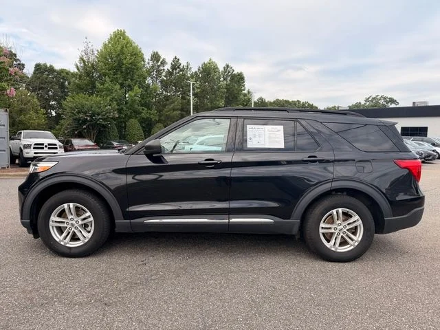 Used 2020 Black Metallic Ford XLT image 2