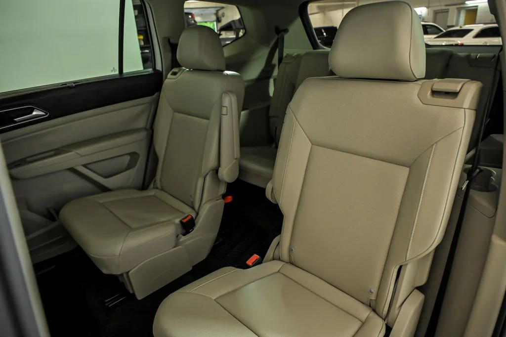 Used 2019 White Volkswagen 3.6L V6 SE image 14