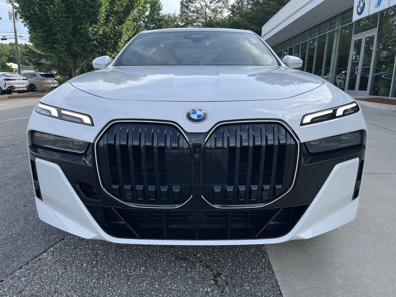 Certified Used 2025 Alpine White BMW 740i image 10