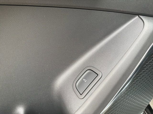 2026 Chevrolet Traverse High Country - Photo 14