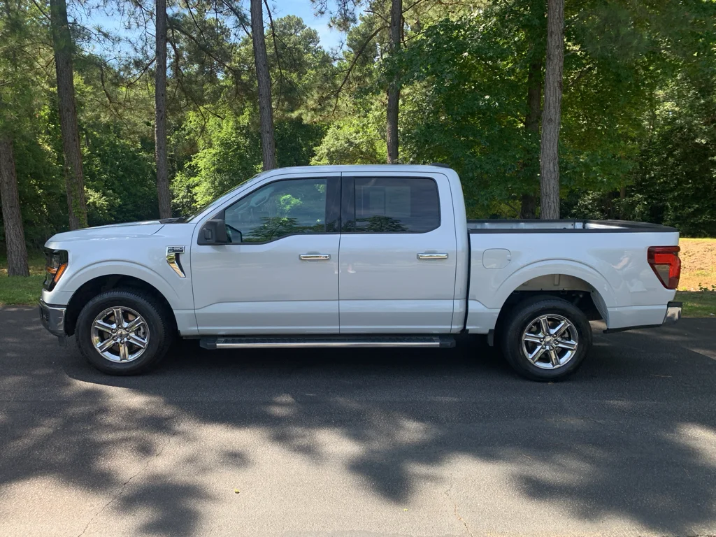 Used 2025  Ford XLT image 5