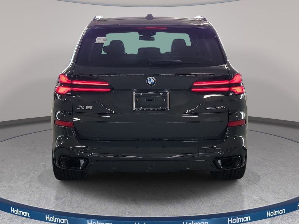 New 2026 Dravit Grey Metallic BMW sDrive40i image 5