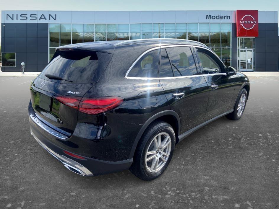 Used 2023 Black Mercedes-Benz GLC 300 image 5