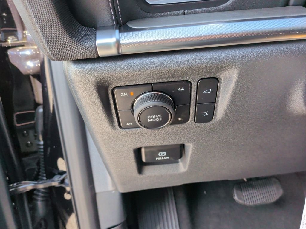 New 2026 Agate Black Metallic Ford MAX Platinum® image 16