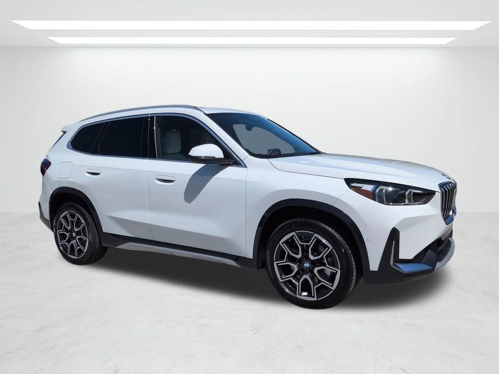 New 2026 Alpine White BMW xDrive28i image 2