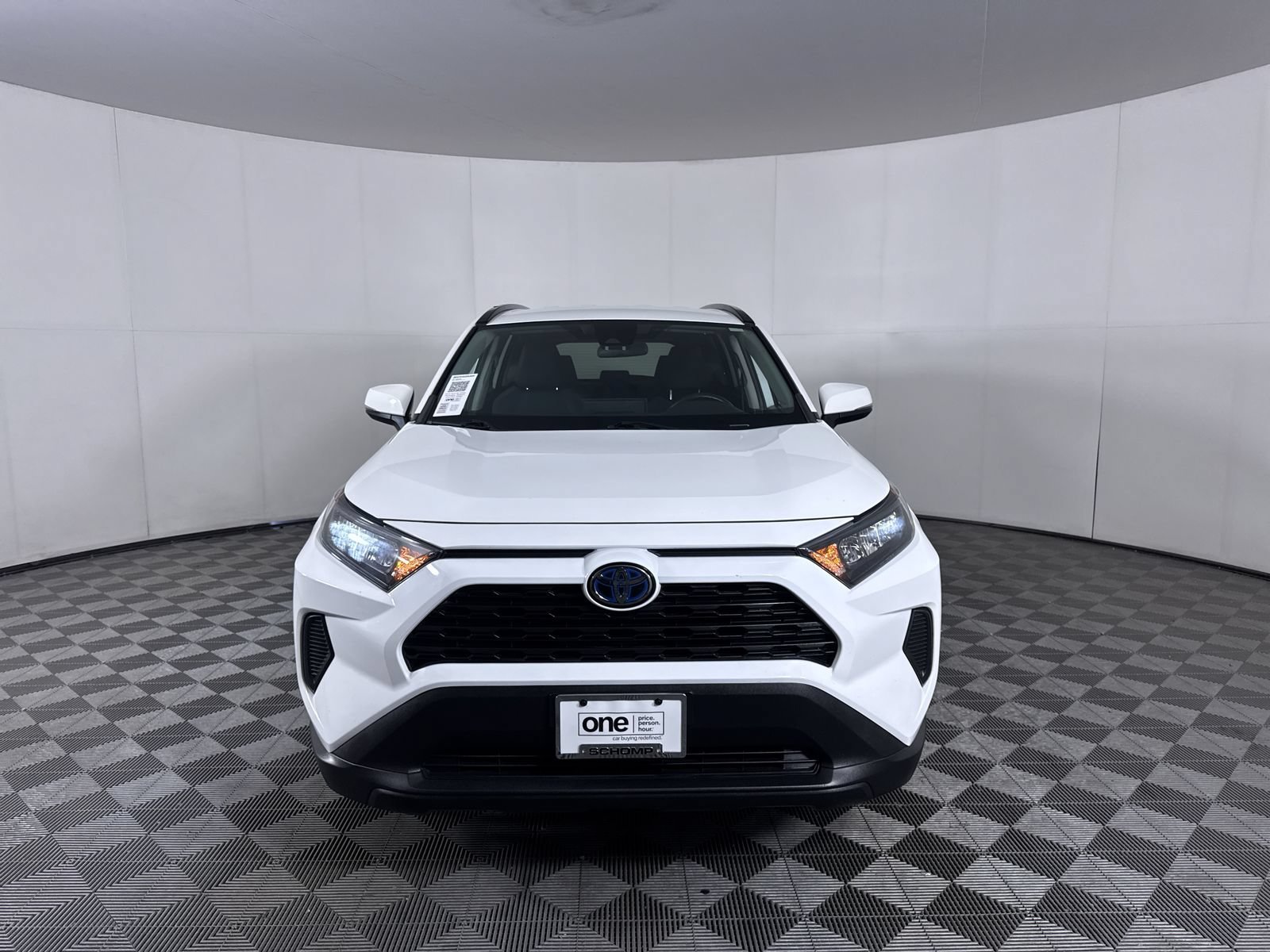 Used 2022 White Toyota Hybrid LE image 32