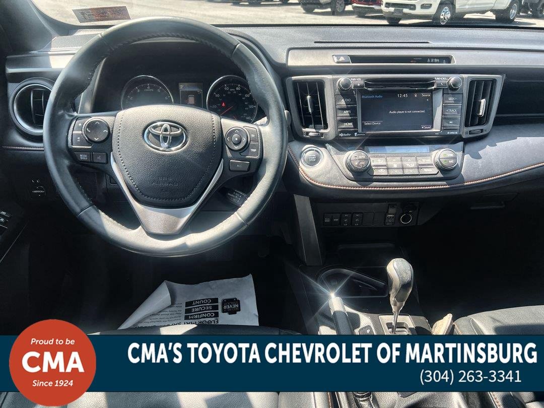 Used 2017 Barcelona Red Metallic Toyota SE image 10