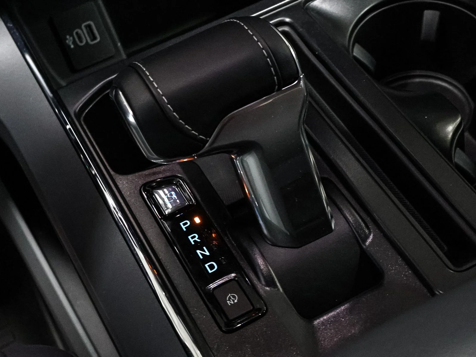 2025 Ford F-150 Lightning Flash - Photo 30