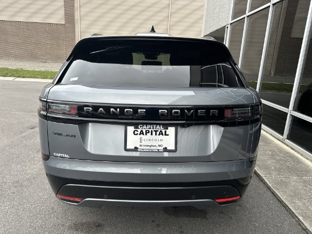 Used 2024 Gray Land Rover Dynamic SE image 27