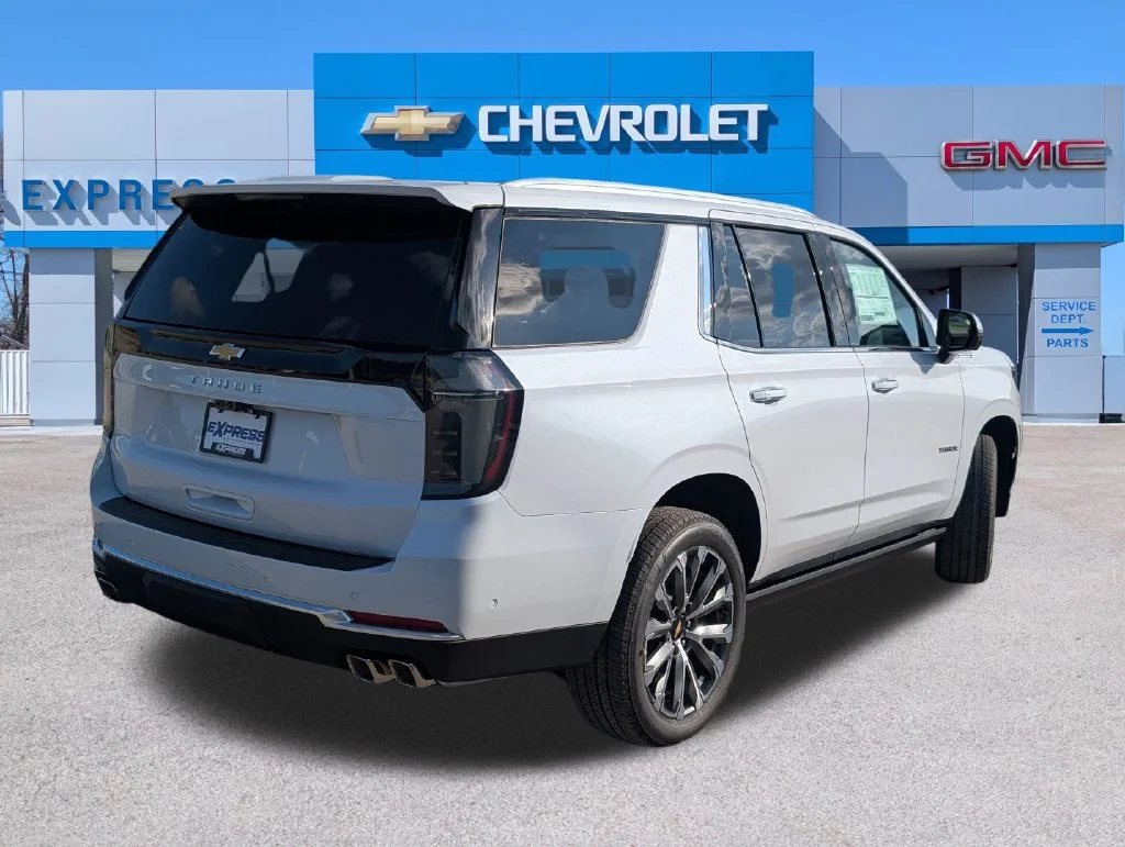 New 2026 Polar White Tricoat Chevrolet High Country image 3