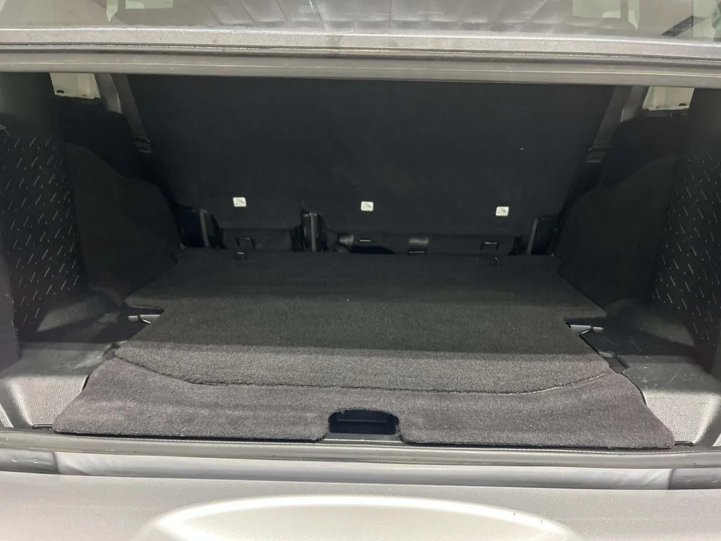 Used 2018 Billet Silver Metallic Clearcoat Jeep Sahara 4WD 3.6L HARD TOP image 11