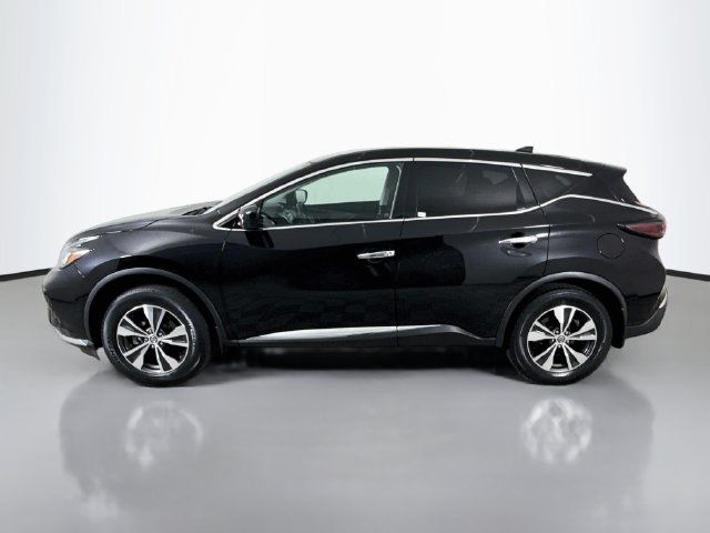 Used 2021 Black Nissan S image 4