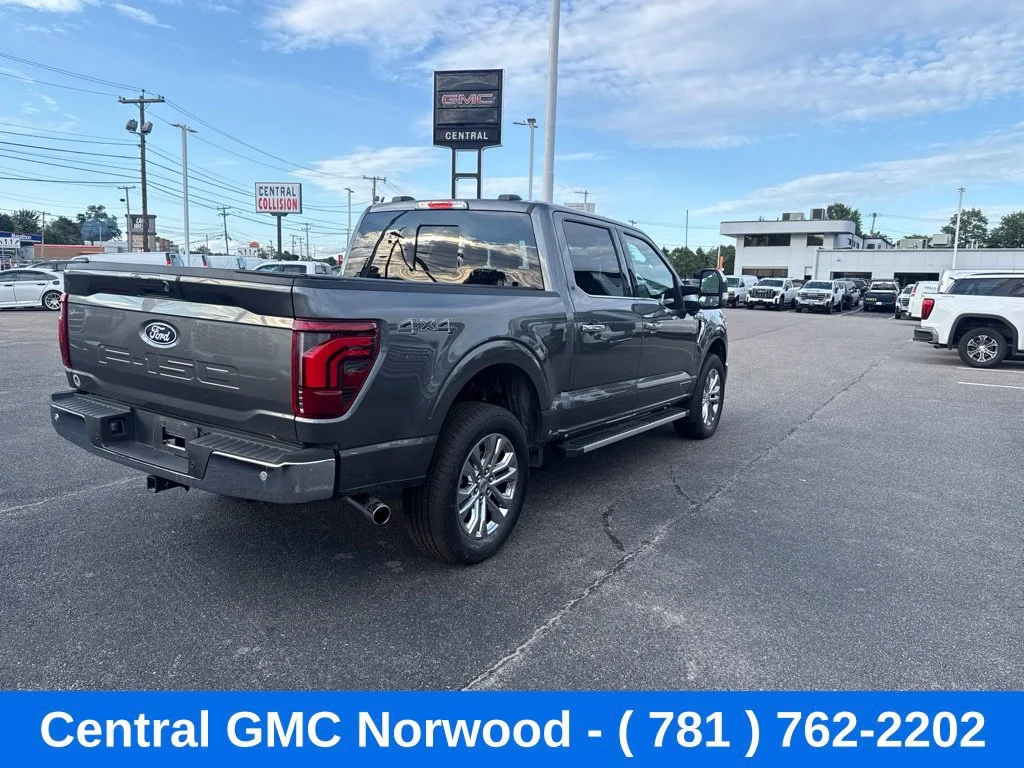 Used 2025 Gray Ford LARIAT image 5