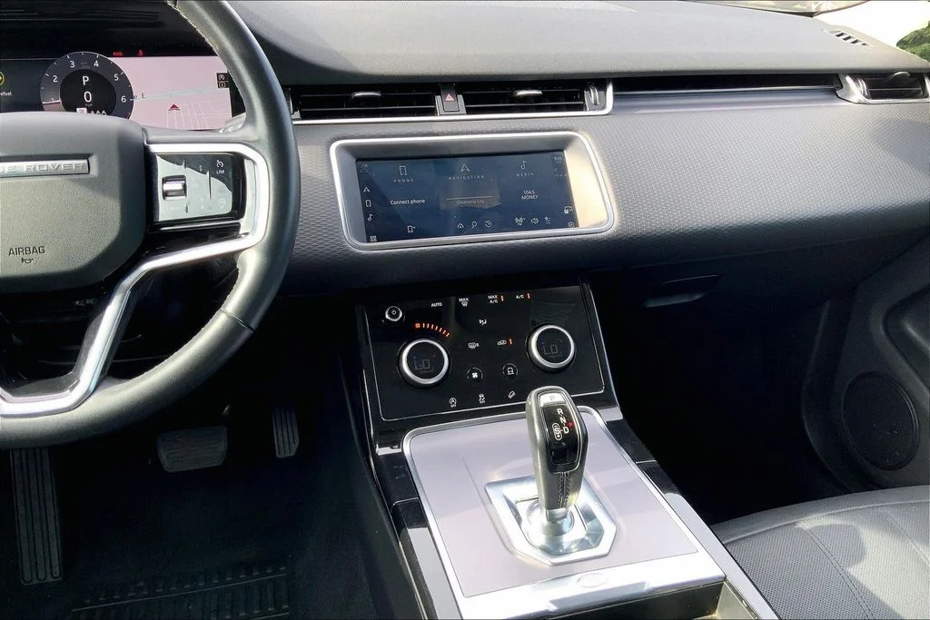 Used 2023 White Land Rover S image 9