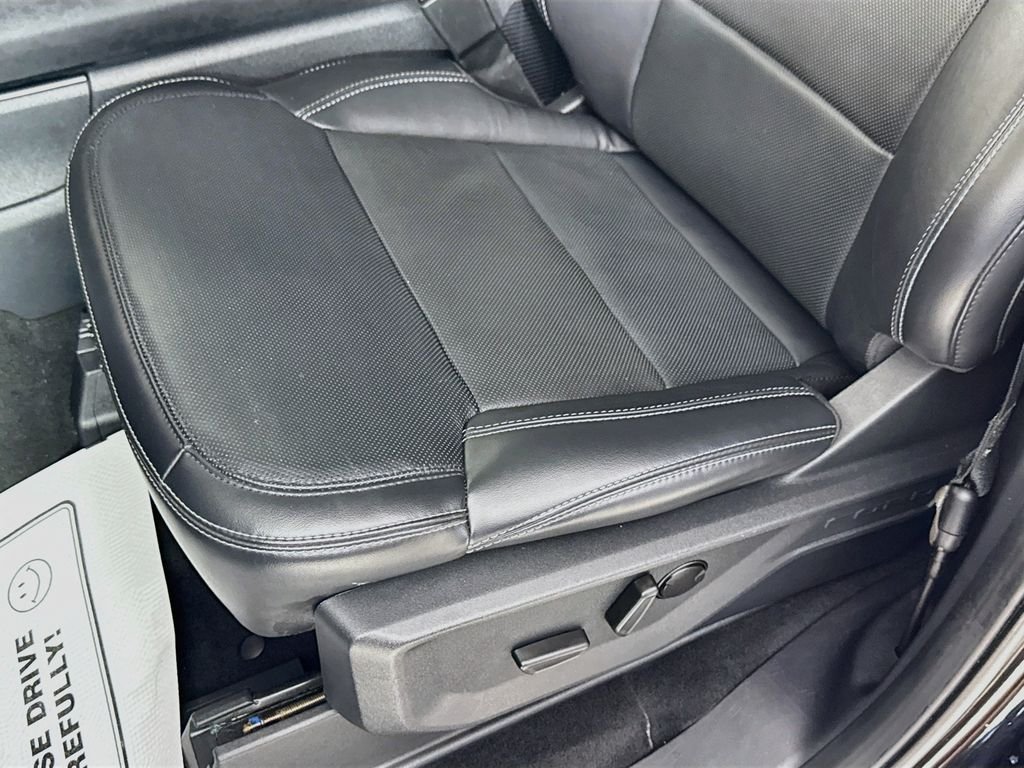 Used 2025 Agate Black Metallic Ford Platinum image 24