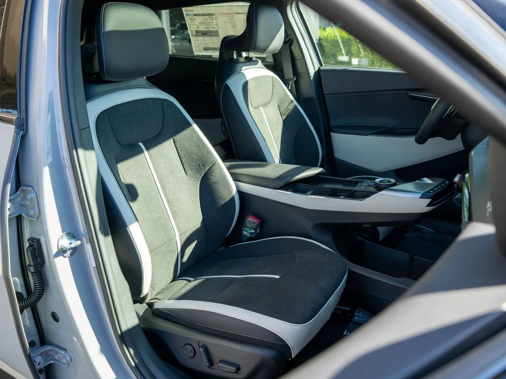 New 2026 Wolf Gray Kia GT-Line AWD image 9