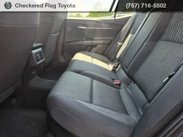 Used 2025 Underground Toyota LE image 17