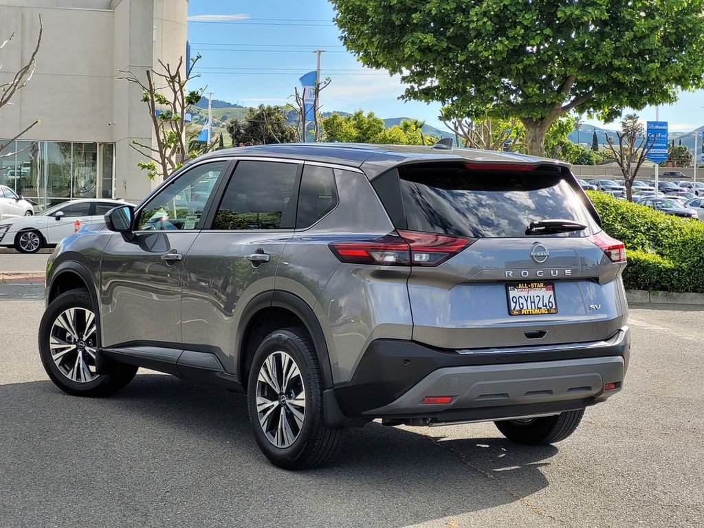Used 2023 Gray Nissan SV image 6