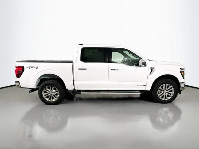 New 2026 Star White Metallic Tri-Coat Ford Lariat image 8