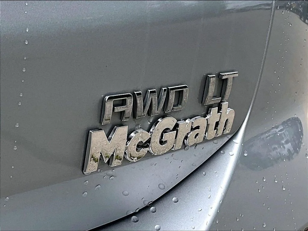 Used 2018 Silver Chevrolet LT image 28