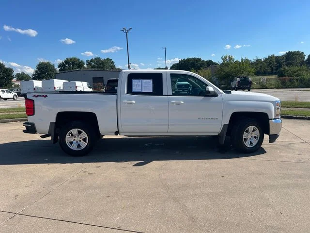 Used 2018 White Chevrolet LT image 9