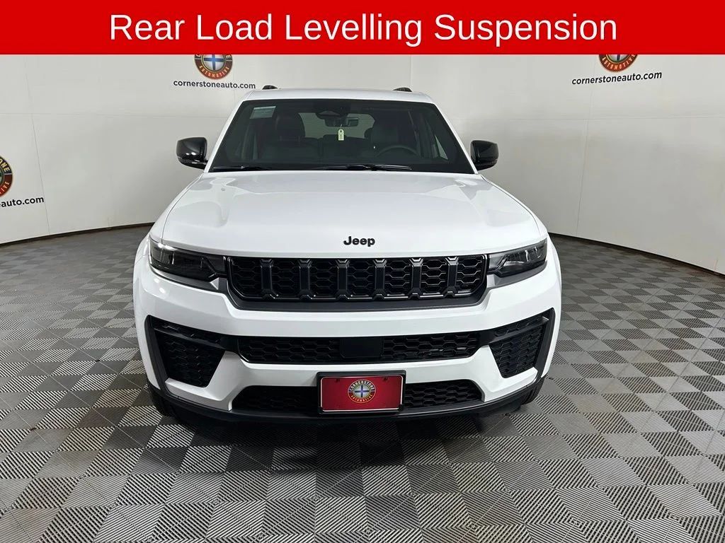 New 2026 Bright White Clear-Coat Exterior Paint Jeep Altitude image 14