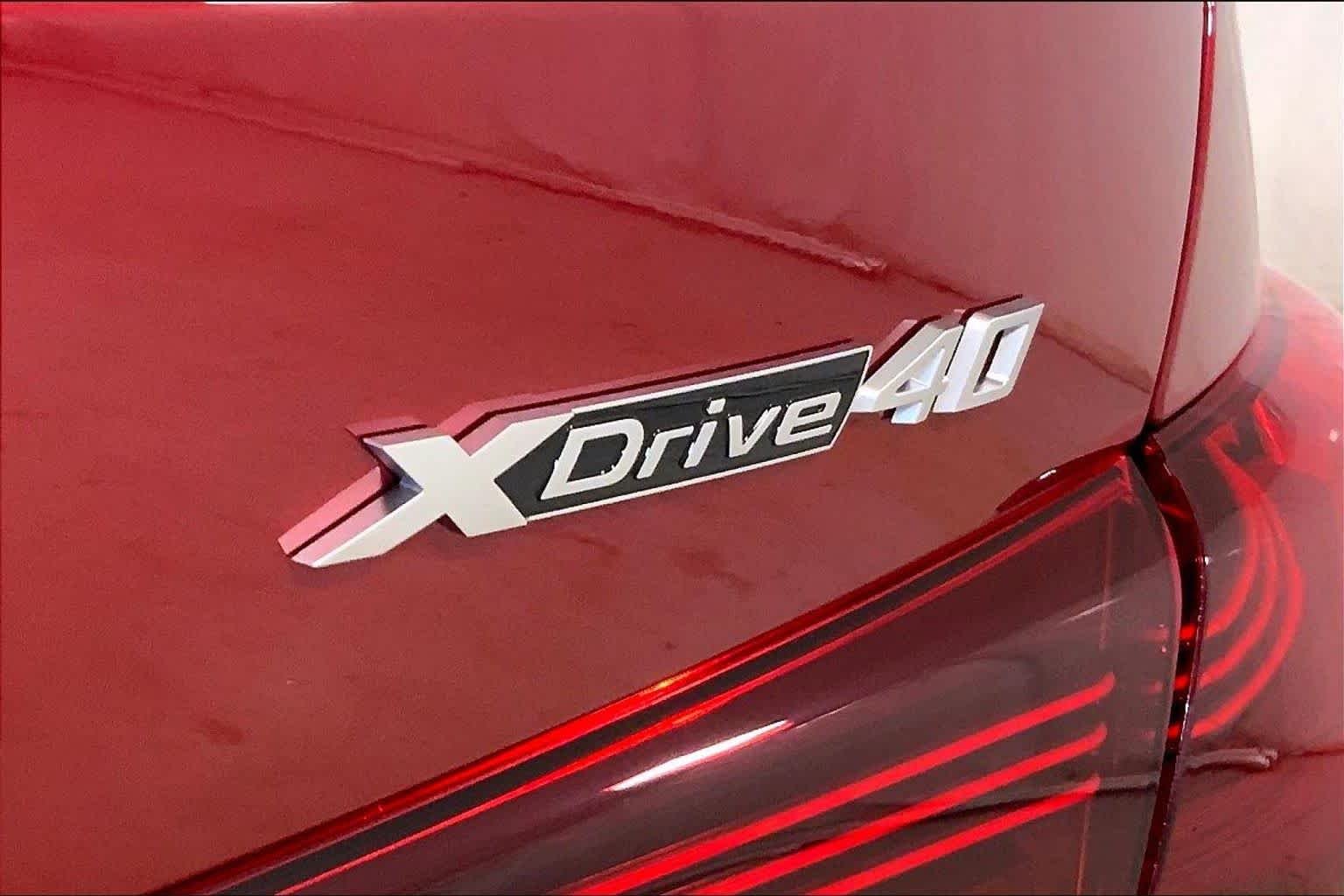 New 2026 Vegas Red Metallic BMW xDrive40 image 15