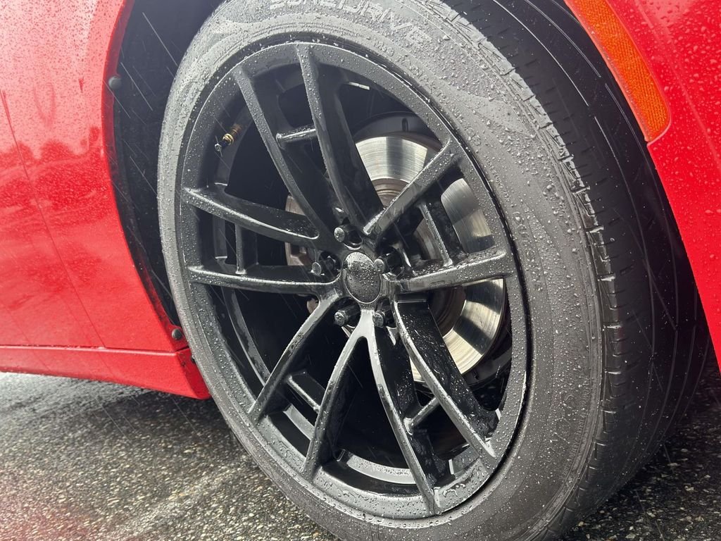 Used 2018 Red Dodge SXT image 9